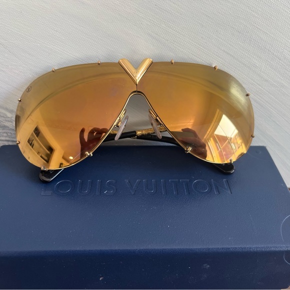 💯 authentic Louis Vuitton Aviators - Picture 1 of 13